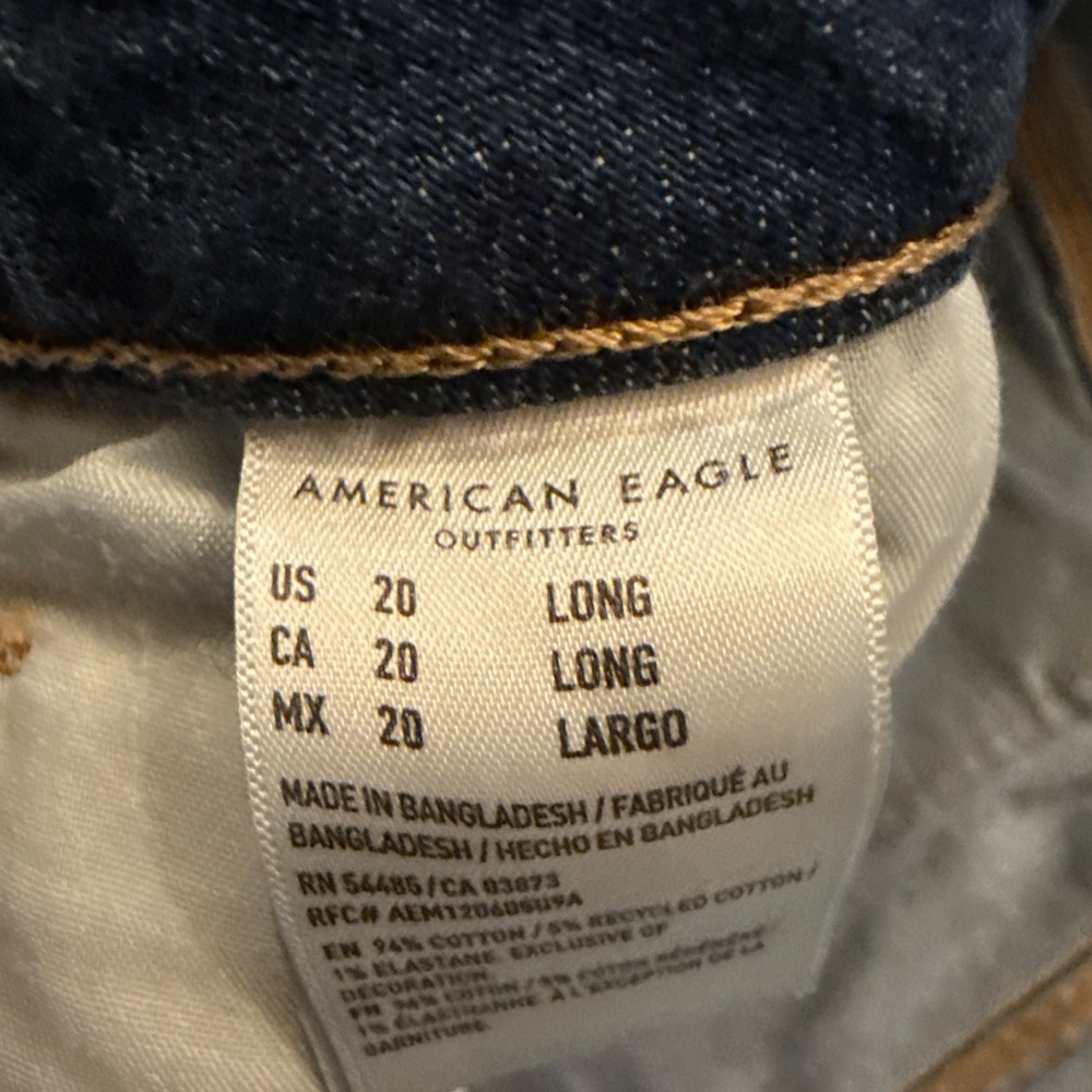 American Eagle Curvy Mom Jean - Picture 3 of 5